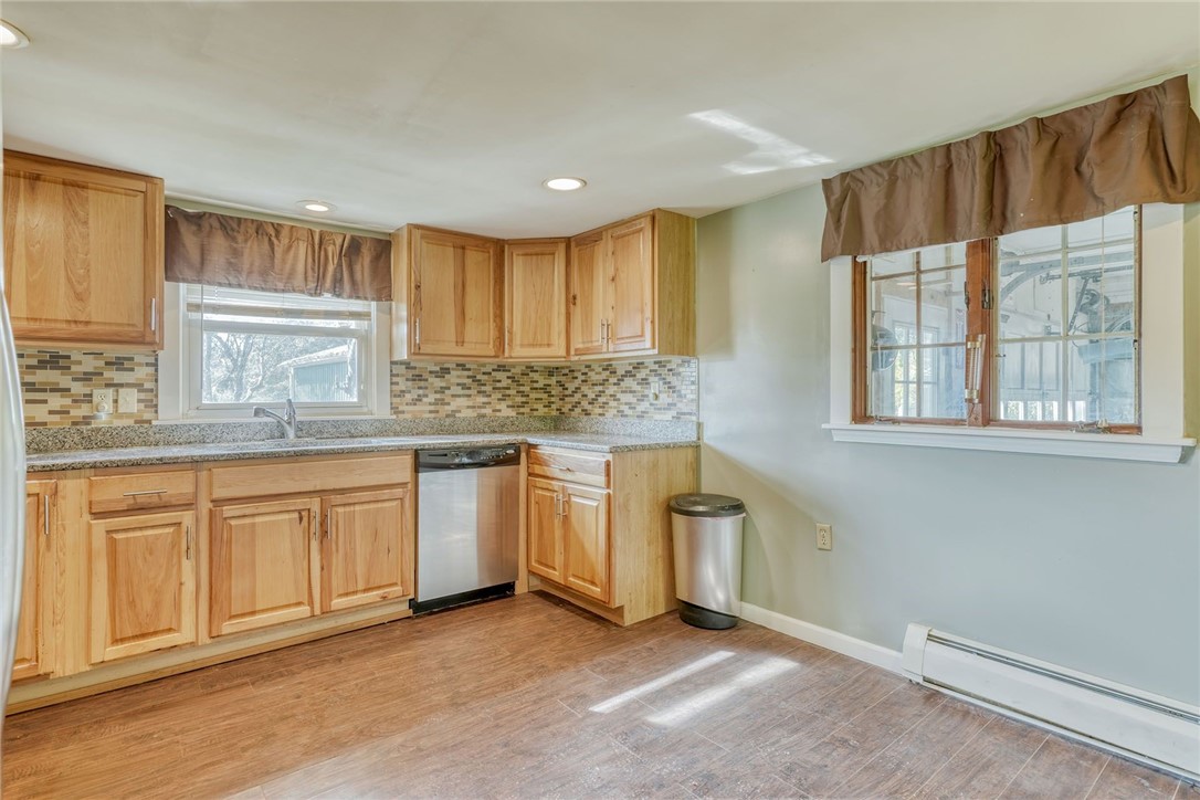 16 Pannell Road Perinton, NY 14450 - Photo 7 of 27