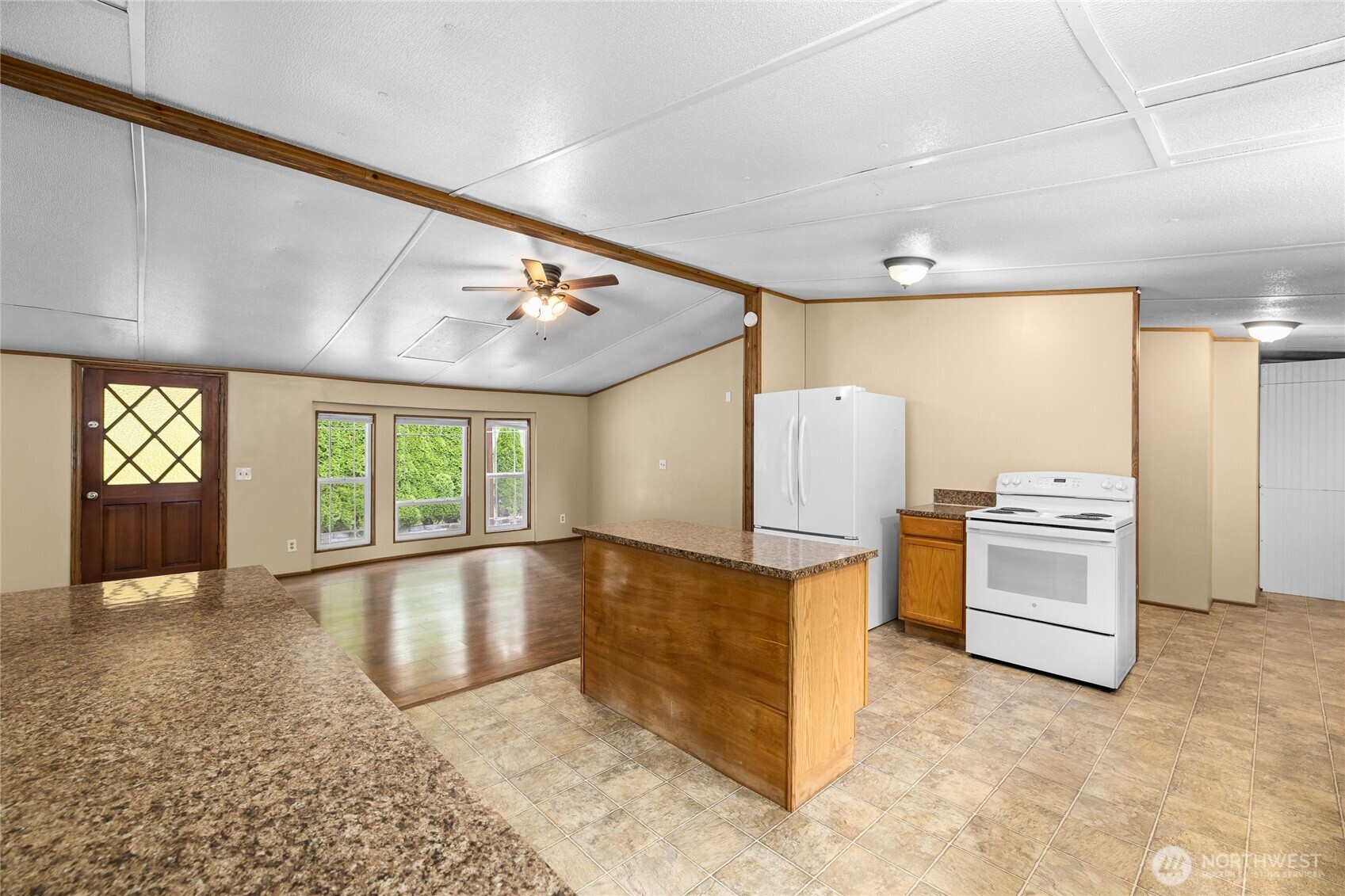 5443 Kinney Road Southwest Olympia, WA 98512 - Photo 5 of 35 Gallery Image 5