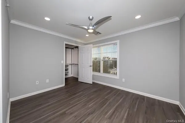 $3,295 | 1 Charles Pond Drive, Unit 5531, Coram, NY 11727