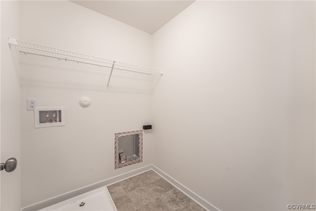 18609 Palisades Ridge Moseley, VA 23120 - Photo 14 of 50 a bathroom with a window