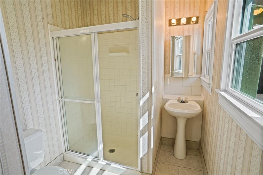 10436 La Tuna Canyon Road Sun Valley, CA 91352 - Photo 19 of 34