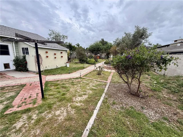 $996,000 | 10436 La Tuna Canyon Road, Sun Valley, CA 91352