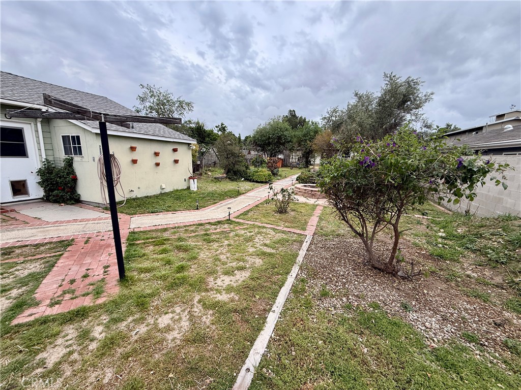 10436 La Tuna Canyon Road Sun Valley, CA 91352 - Photo 3 of 4