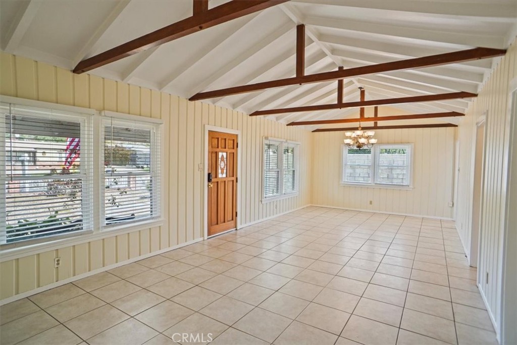 10436 La Tuna Canyon Road Sun Valley, CA 91352 - Photo 5 of 34