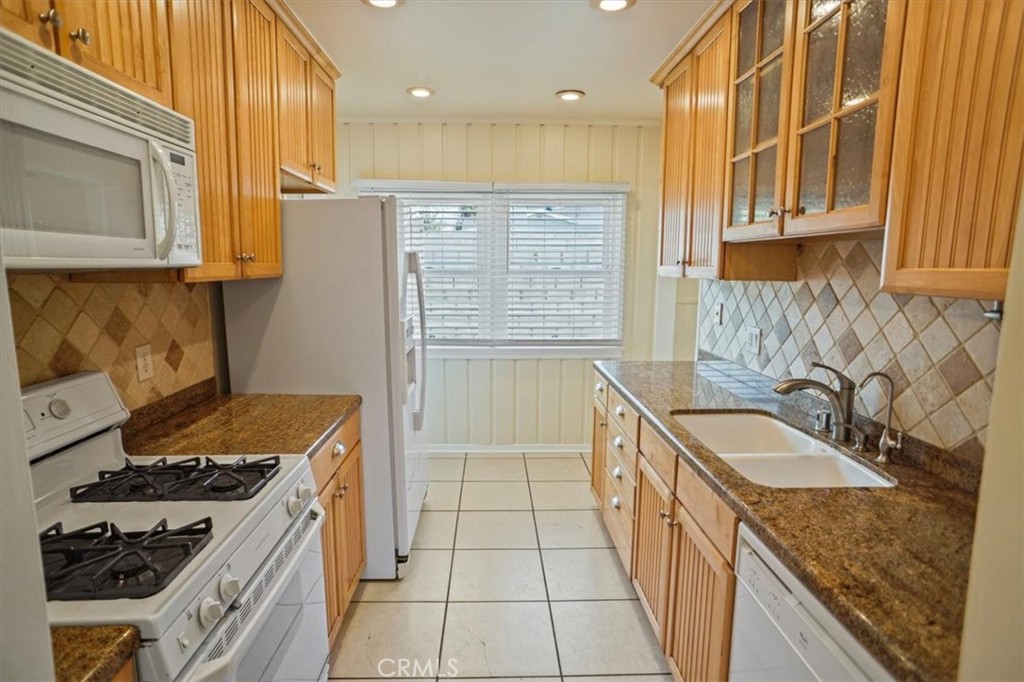 10436 La Tuna Canyon Road Sun Valley, CA 91352 - Photo 9 of 34