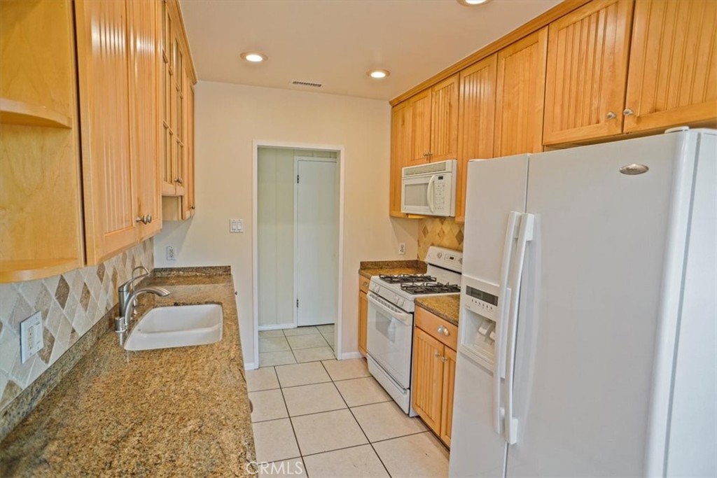 10436 La Tuna Canyon Road Sun Valley, CA 91352 - Photo 10 of 34