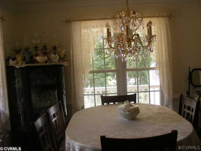 5810 Bethlehem Road Richmond, VA 23230 - Photo 8 of 12 Dining Room - Beautiful dining room off kitchen