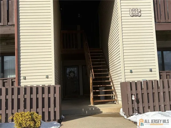 $2,200 | 802 Lindsey Court, Evesham, NJ 08053