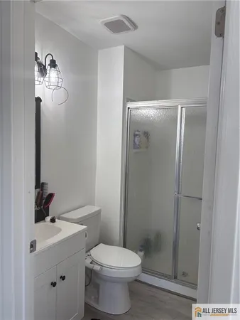 $2,200 | 802 Lindsey Court, Evesham, NJ 08053