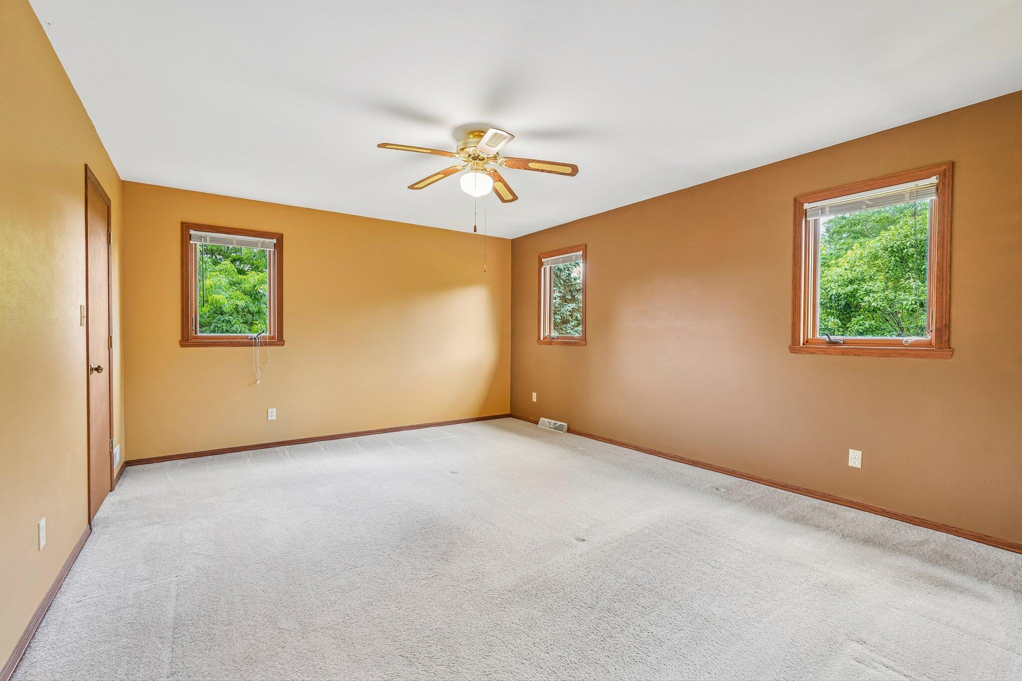 W316-s2825 Roberts Road Waukesha, WI 53188 - Photo 15 of 34 26-web-or-mls-W316S2825 Roberts Rd-S1007