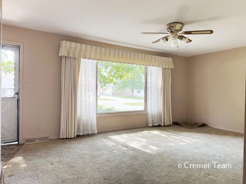 9068 Victor Avenue Jenison, MI 49428 - Photo 5 of 30 Living Room View 3