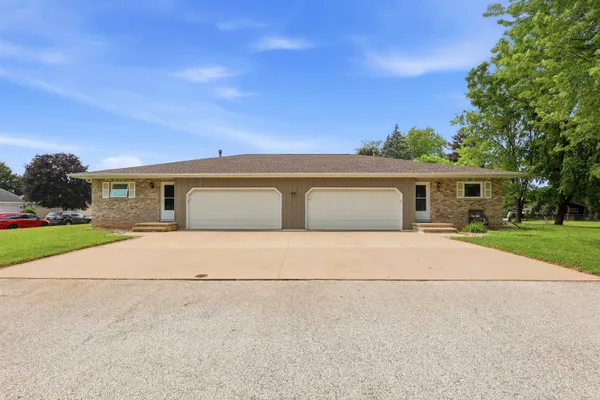 $415,000 | 2605 West Big Bend Drive, Appleton, WI 54914