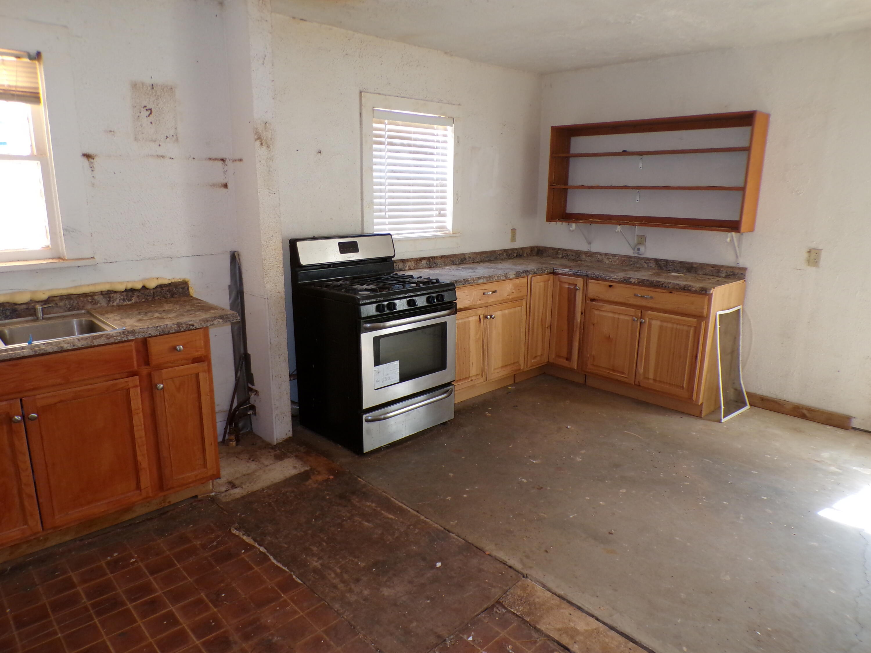 2819 Colgate Street Lubbock, TX 79415 - Photo 7 of 22 100_0203