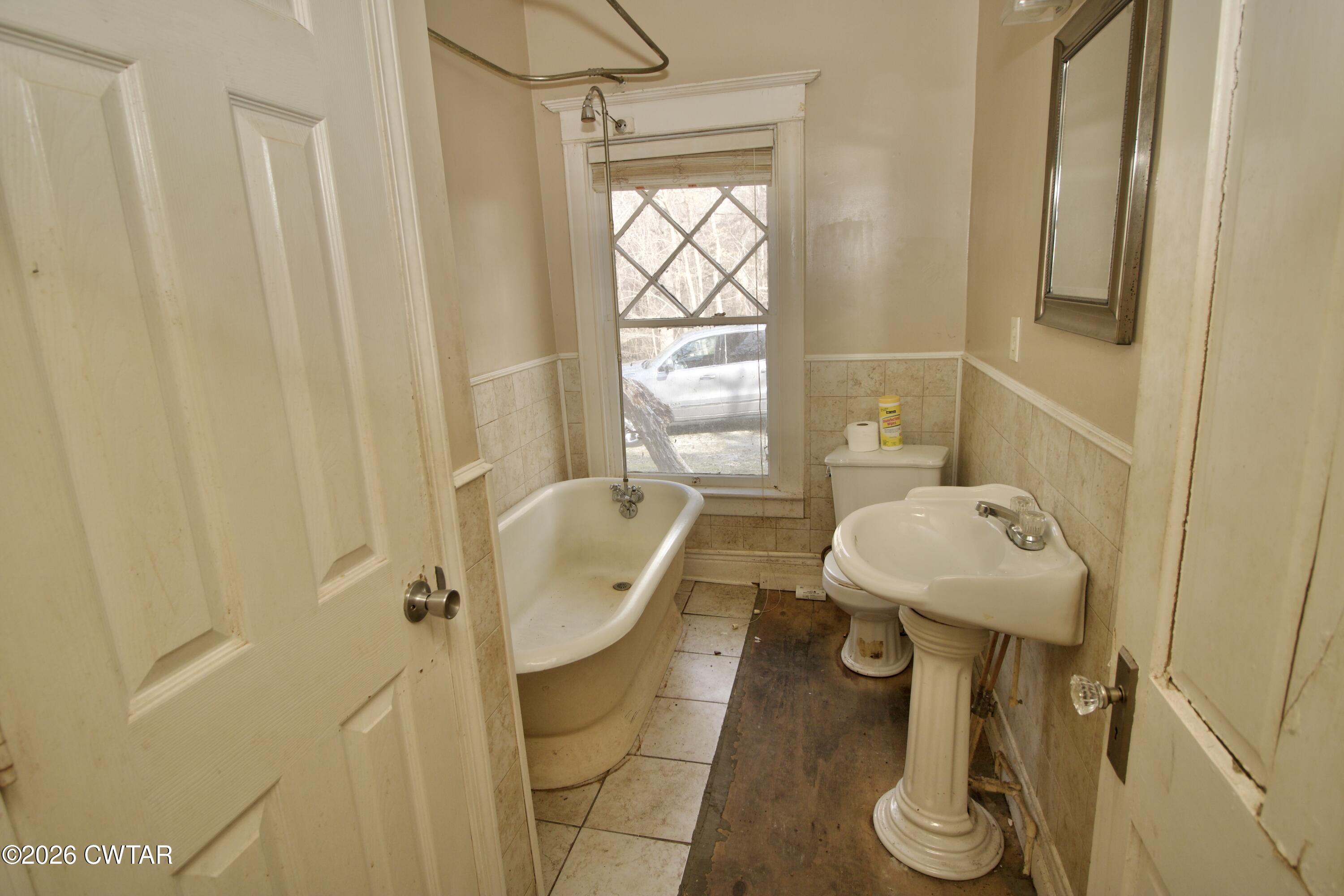 1782 East Chester Street Jackson, TN 38301 - Photo 10 of 31 IMG_6563