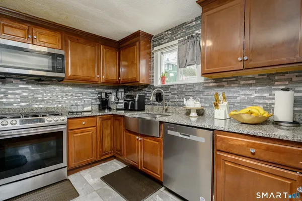 $339,900 | 78 Roath Street, Norwich, CT 06360