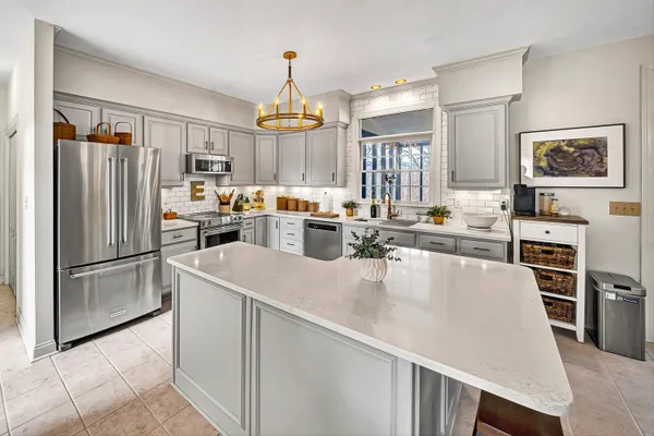 $779,000 | 3535 Windsor Oaks Circle Southwest, Roanoke, VA 24018