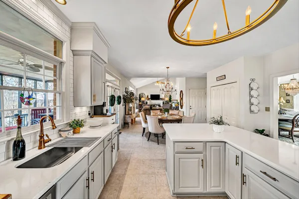 $779,000 | 3535 Windsor Oaks Circle Southwest, Roanoke, VA 24018