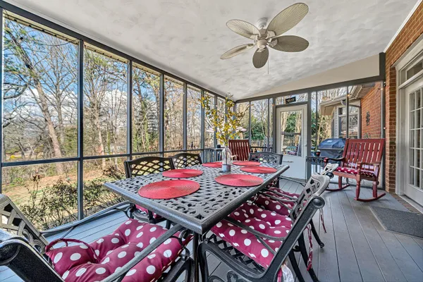 $779,000 | 3535 Windsor Oaks Circle Southwest, Roanoke, VA 24018