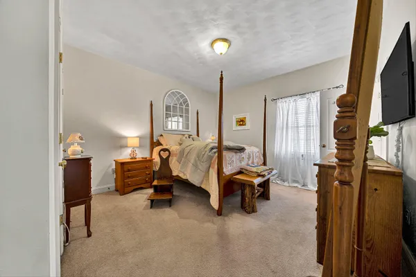 $759,000 | 3535 Windsor Oaks Circle Southwest, Roanoke, VA 24018