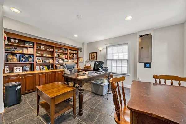 $779,000 | 3535 Windsor Oaks Circle Southwest, Roanoke, VA 24018