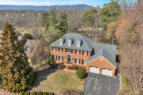 $759,000 | 3535 Windsor Oaks Circle Southwest, Roanoke, VA 24018