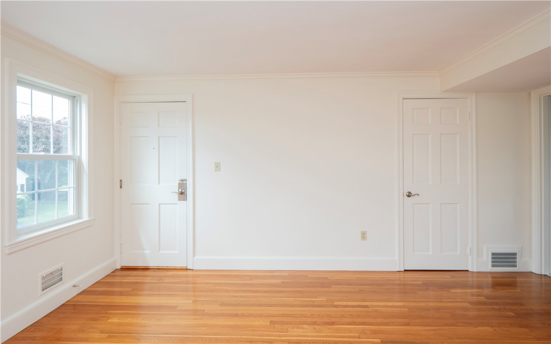 56 Phelps Road, Unit D Middletown, RI 02842 - Photo 8 of 30