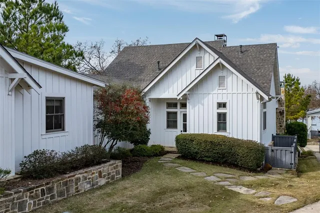 $2,599,000 | 4521 West Cove Court, Malakoff, TX 75148