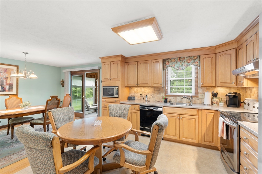 55 Glen Road Wilmington, MA 01887 - Photo 11 of 32 Gallery Image 11
