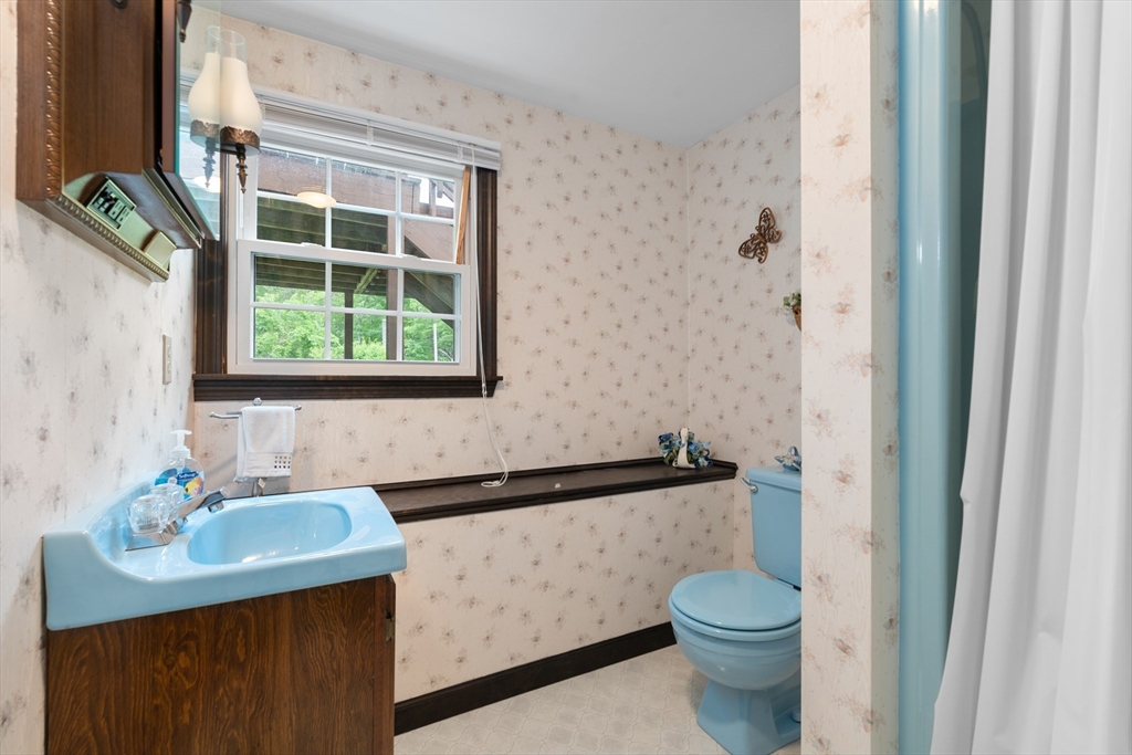55 Glen Road Wilmington, MA 01887 - Photo 23 of 32 Gallery Image 23