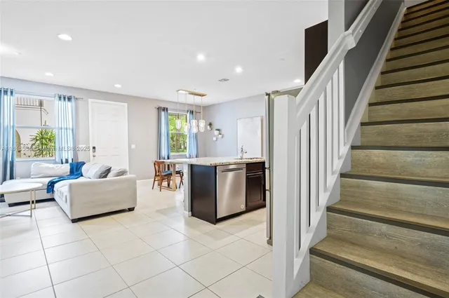 $615,000 | 4164 Cascada Circle, Cooper City, FL 33024