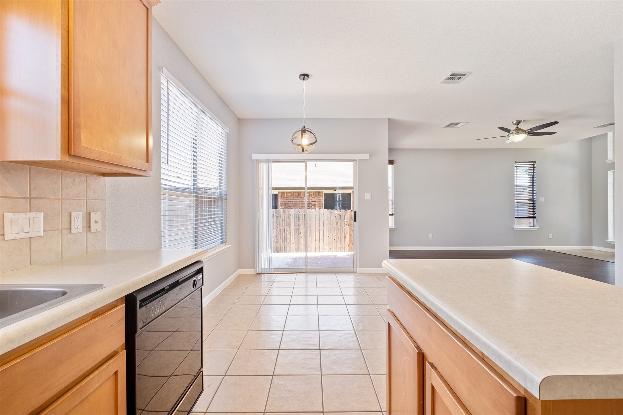 11100 Los Comancheros Road Austin, TX 78717 - Photo 8 of 25