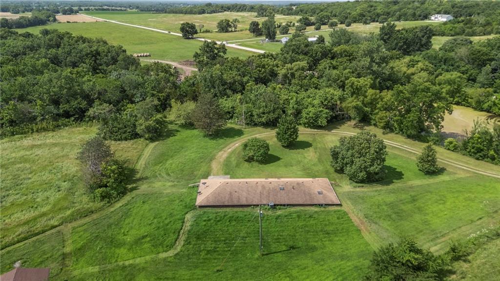 33155 Block Road Paola, KS 66071 - Photo 37 of 51