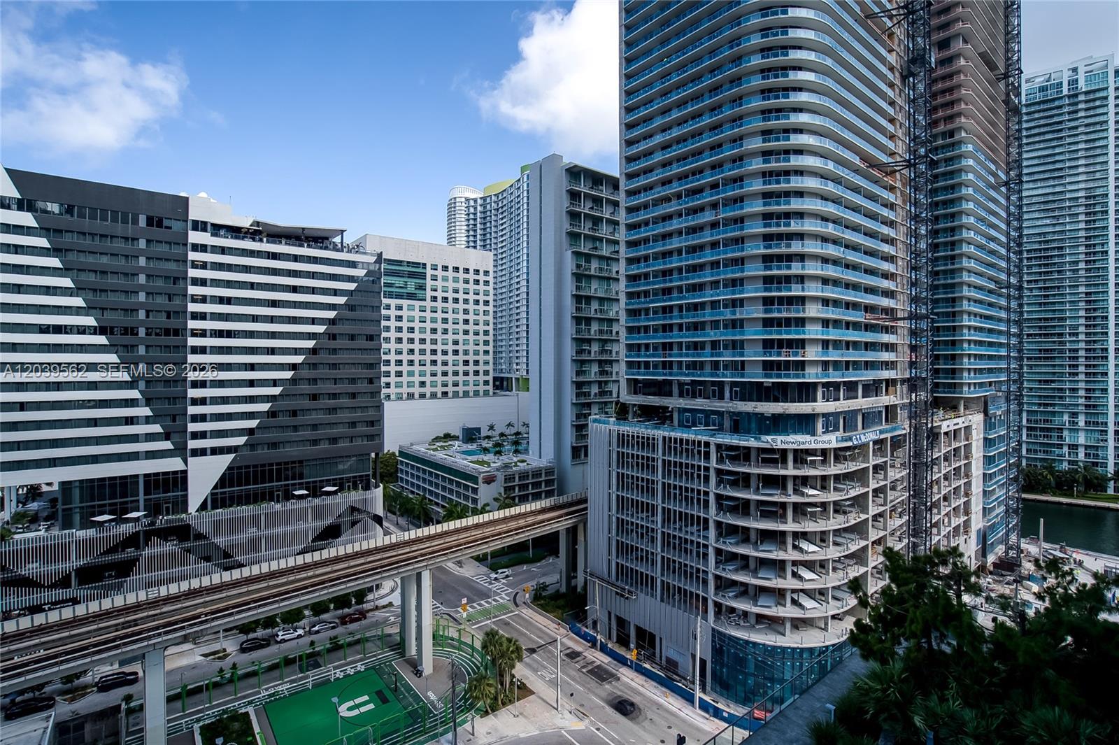 88 Southwest 7th Street, Unit 1006 Miami, FL 33130 - Photo 28 of 49