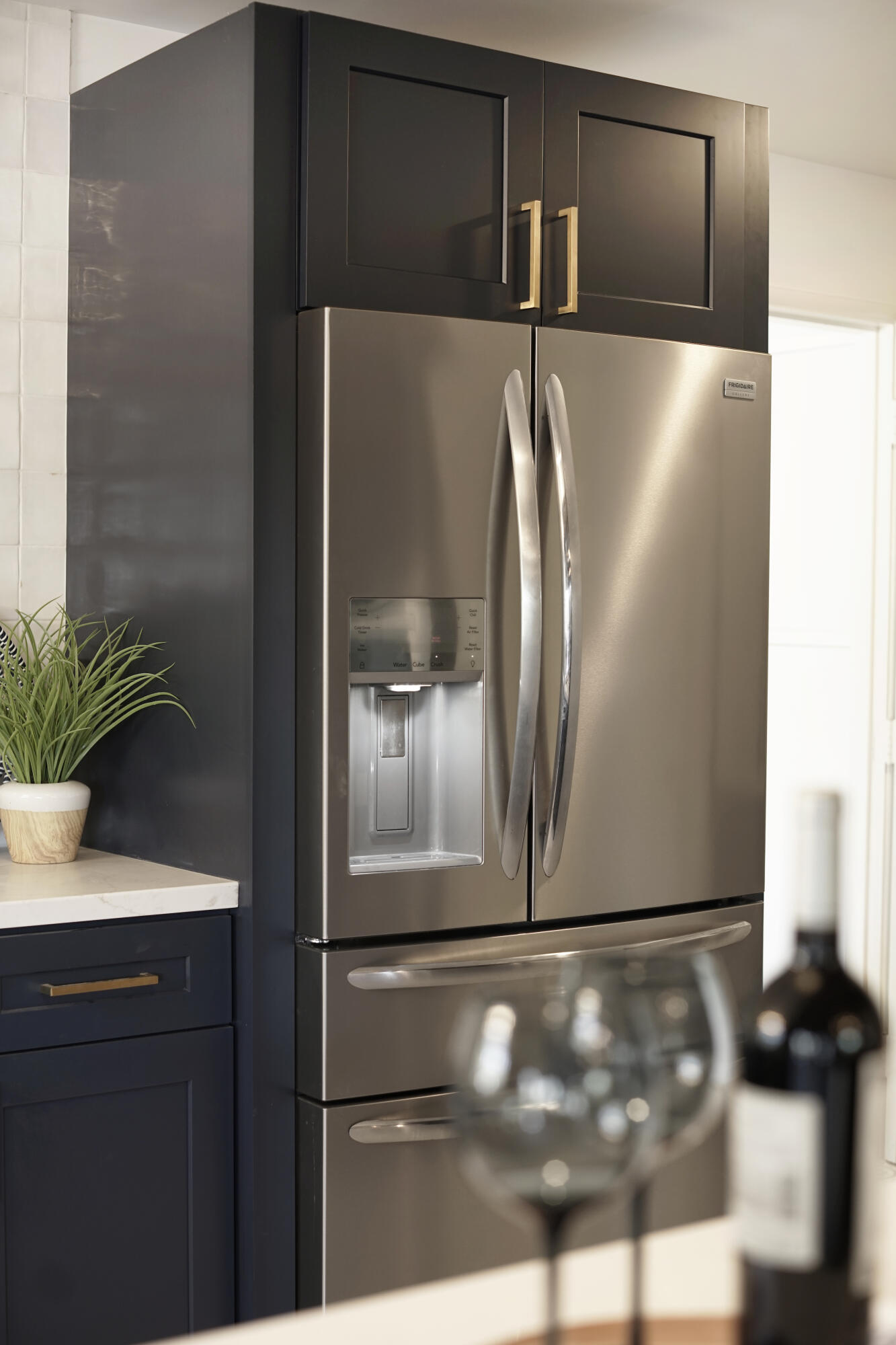 939 Mission Ridge Road Santa Barbara, CA 93103 - Photo 12 of 24 a view of water heater room