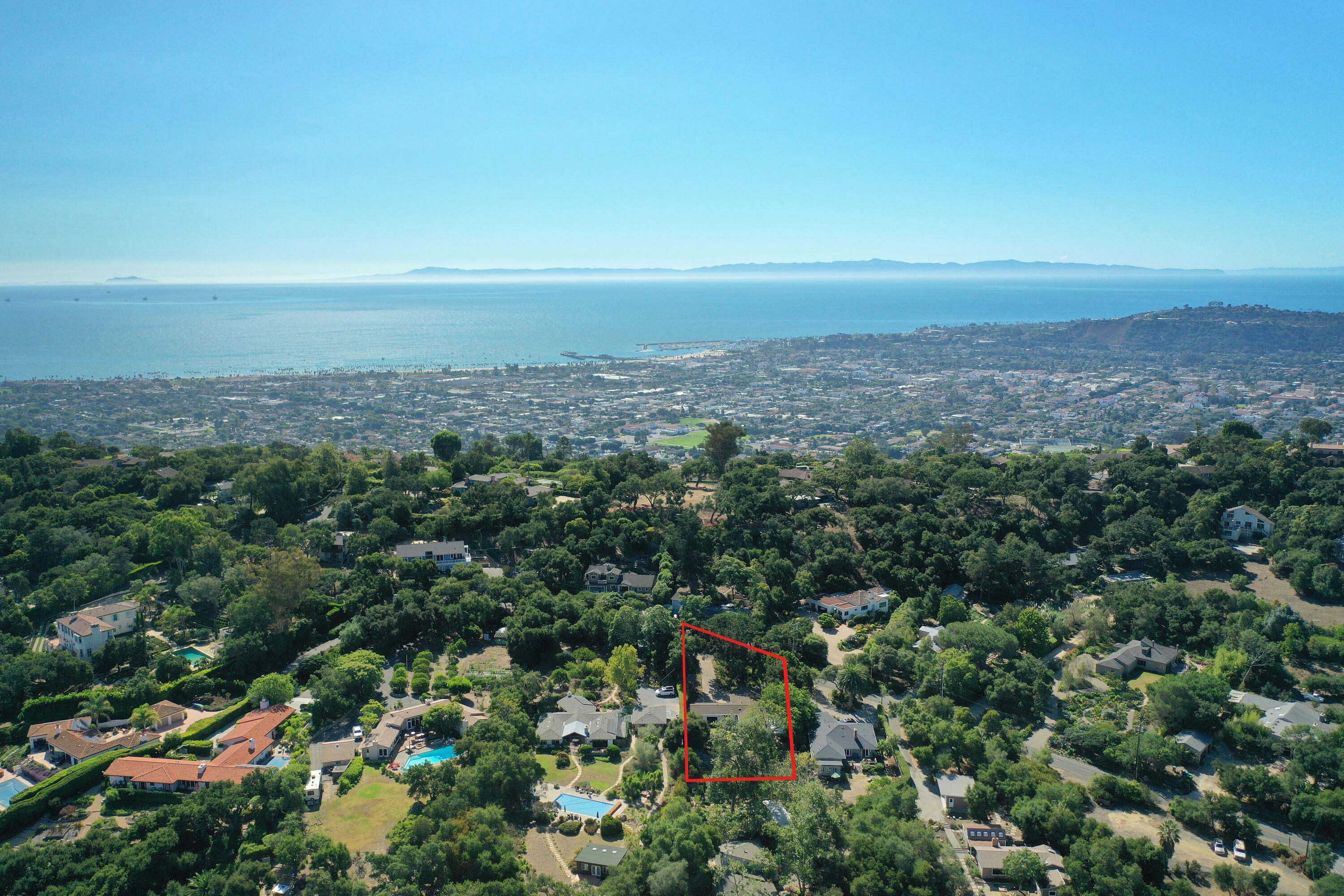 939 Mission Ridge Road Santa Barbara, CA 93103 - Photo 22 of 24 an aerial view of multiple house