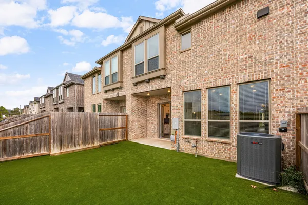 $419,883 | 6570 Scarlet Pond Lane, Fulshear, TX 77441