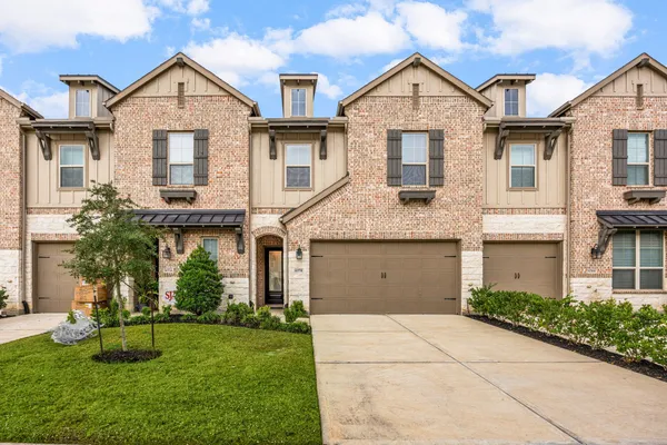 $419,883 | 6570 Scarlet Pond Lane, Fulshear, TX 77441