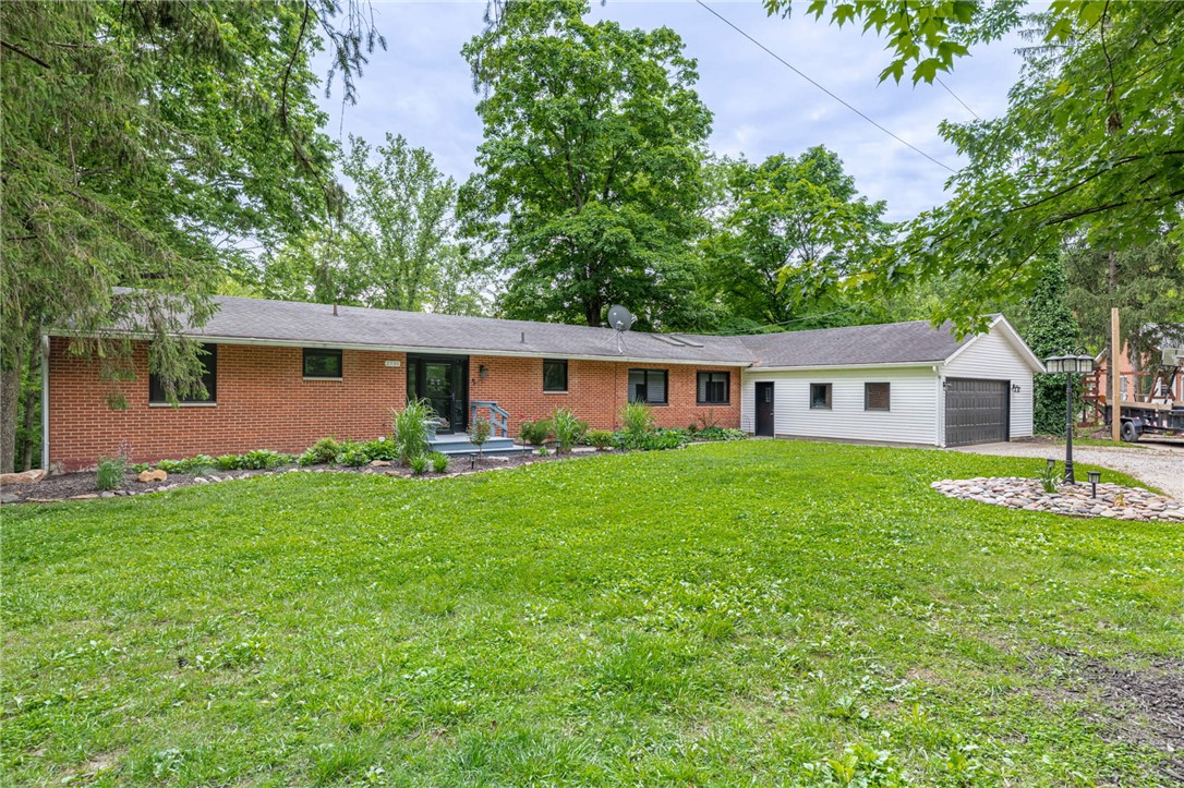 2735 Lower Bellbrook Road Spring Valley, OH 45370 - Photo 2 of 64