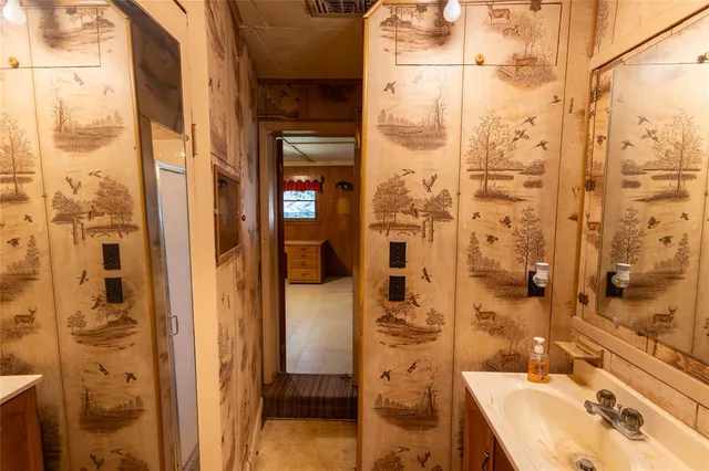 $324,000 | 305 Bryan Street, Glen Rose, TX 76043