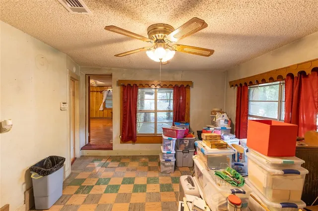 $324,000 | 305 Bryan Street, Glen Rose, TX 76043