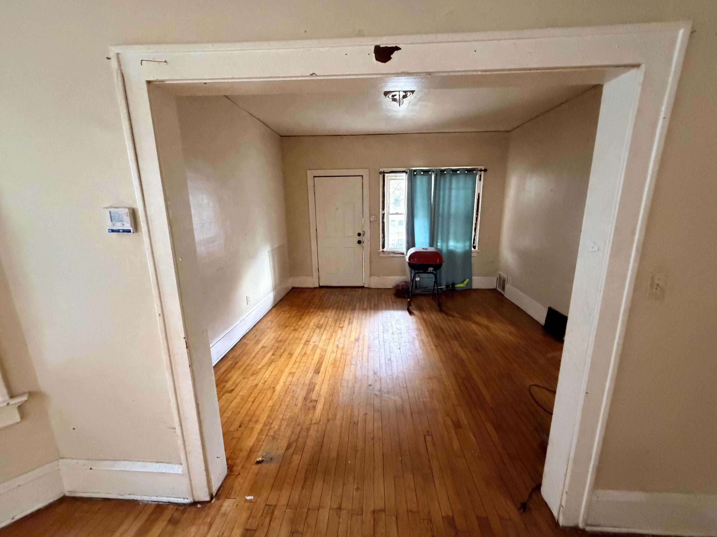 1304 West Ring Street Milwaukee, WI 53206 - Photo 2 of 20 Living Rm.