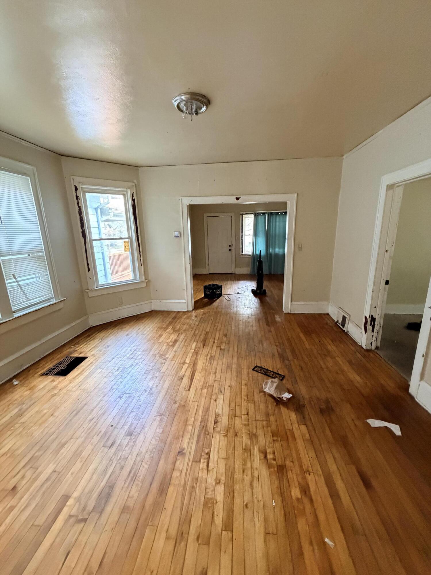 1304 West Ring Street Milwaukee, WI 53206 - Photo 3 of 20 Dining Rm.