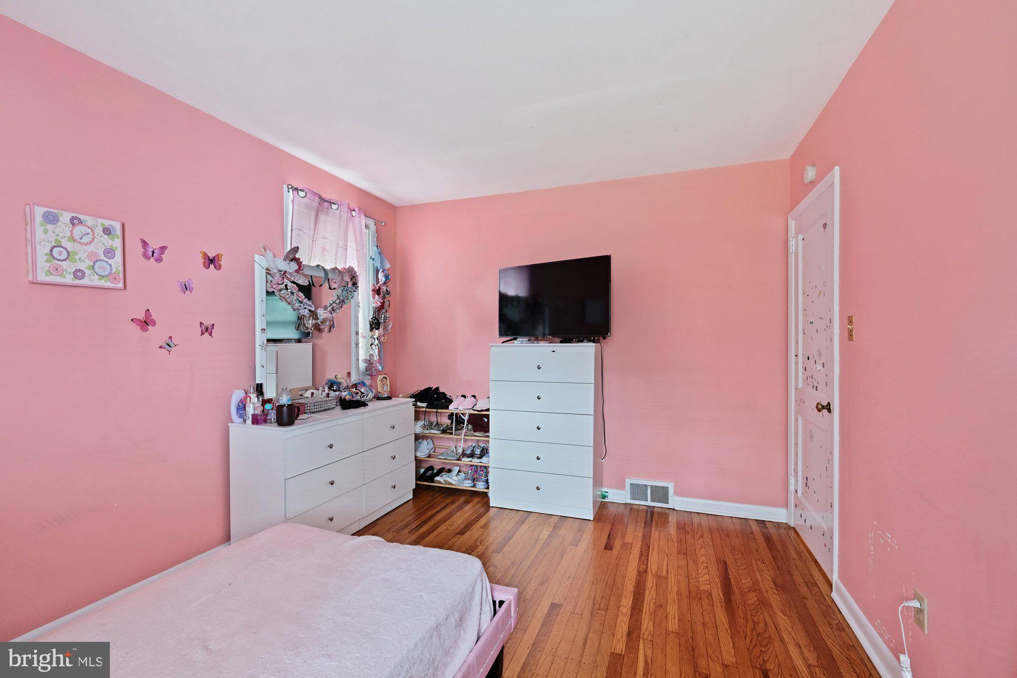 2014 Berkley Road Norristown, PA 19403 - Photo 17 of 25 Gallery Image 17