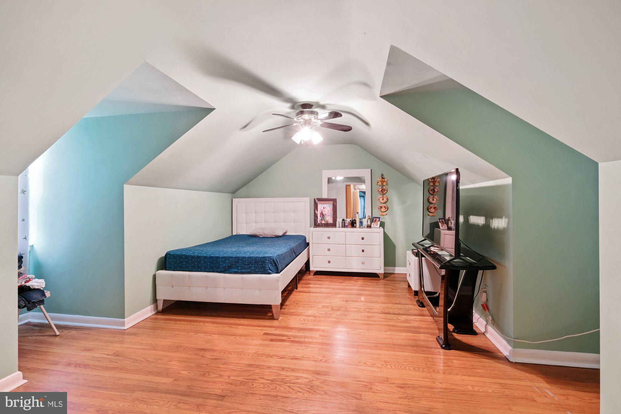 2014 Berkley Road Norristown, PA 19403 - Photo 19 of 25 Gallery Image 19