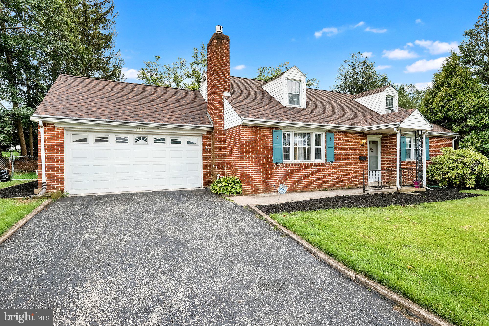 2014 Berkley Road Norristown, PA 19403 - Photo 3 of 25 Gallery Image 3