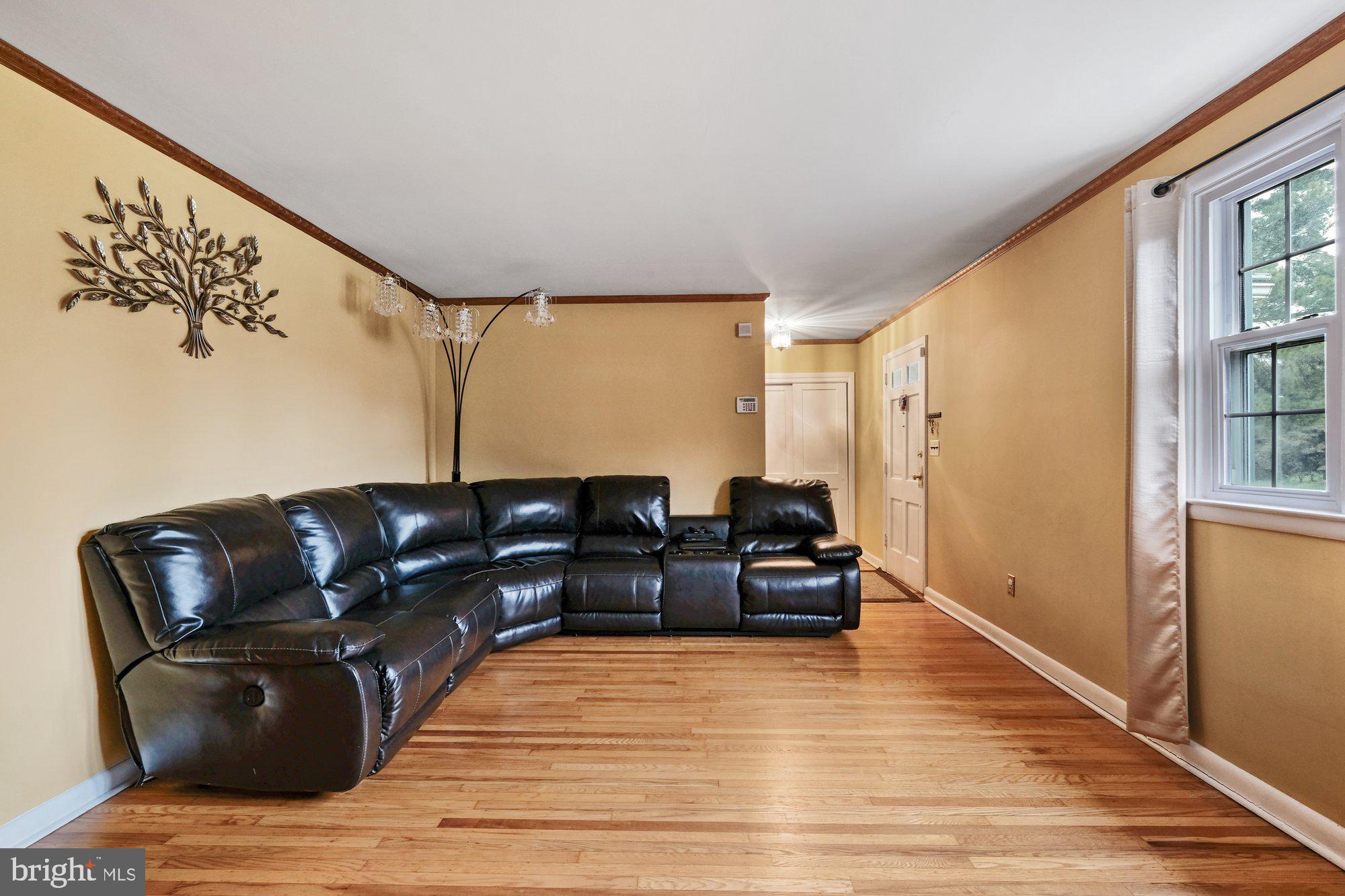 2014 Berkley Road Norristown, PA 19403 - Photo 5 of 25 Gallery Image 5