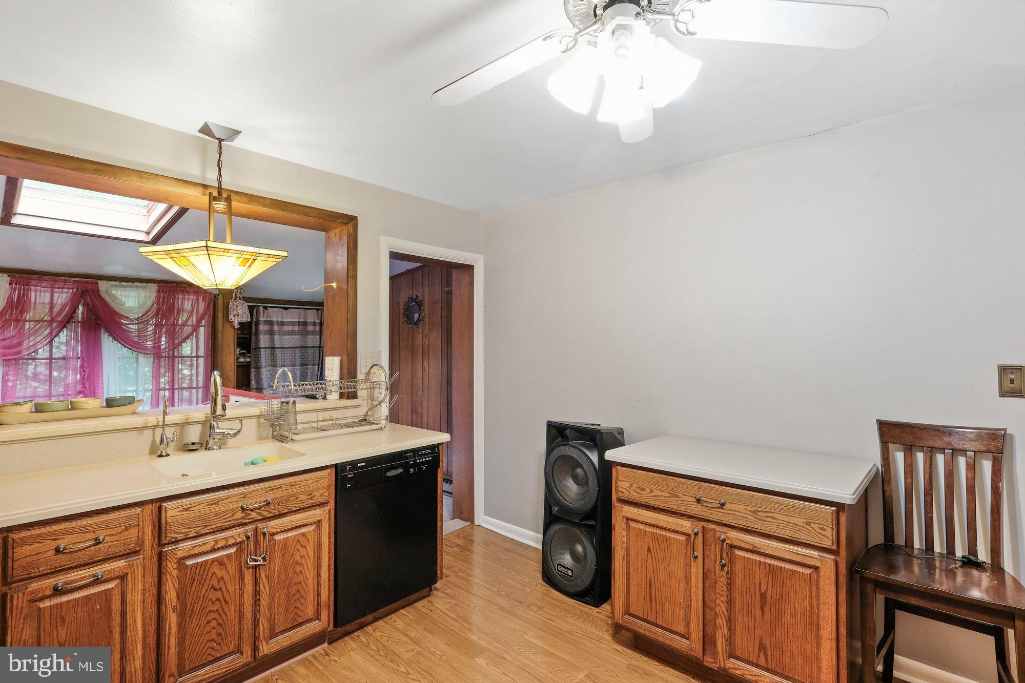 2014 Berkley Road Norristown, PA 19403 - Photo 9 of 25 Gallery Image 9