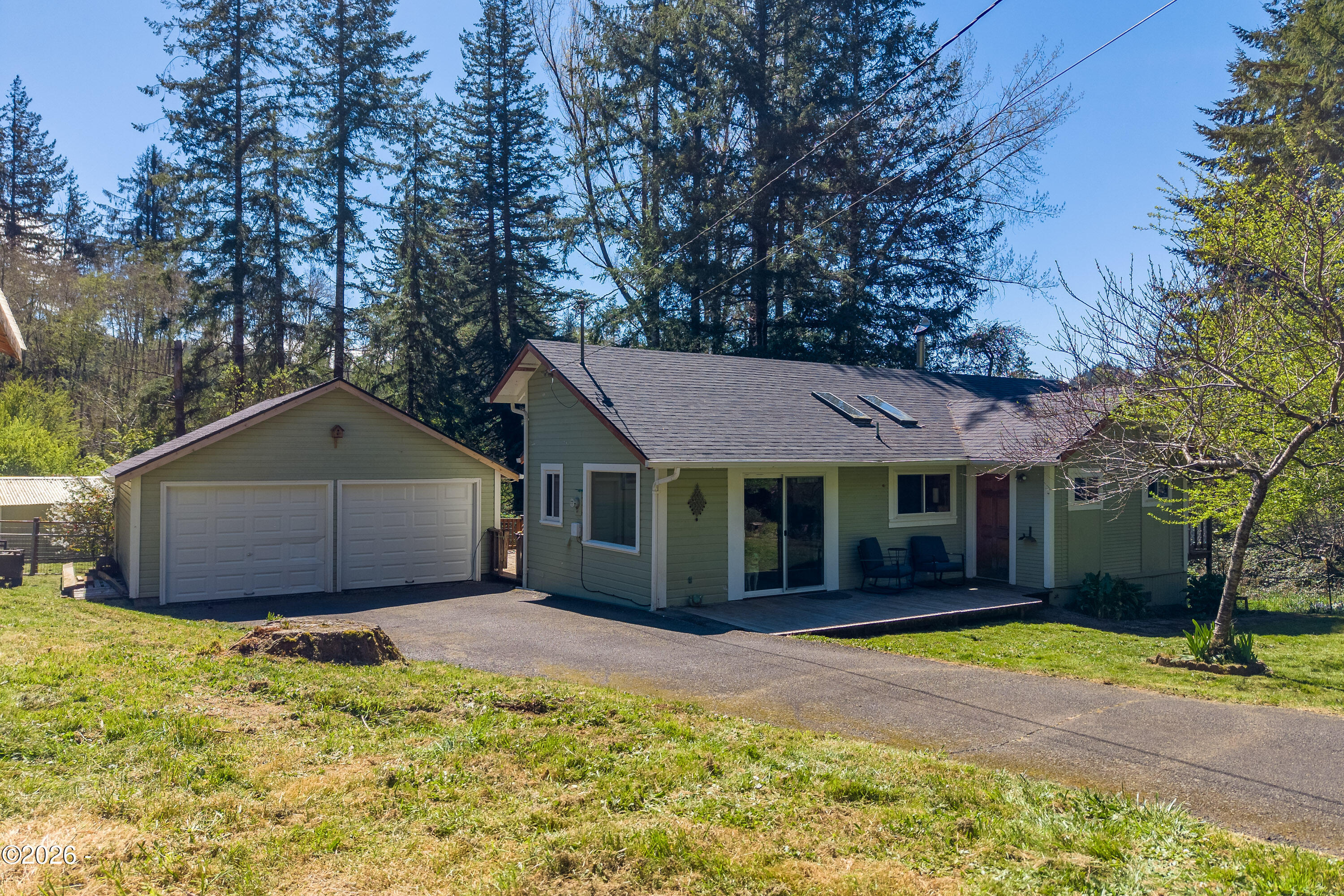 258 Neal Loop Toledo, OR 97391 - Photo 52 of 53 Paved Driveway