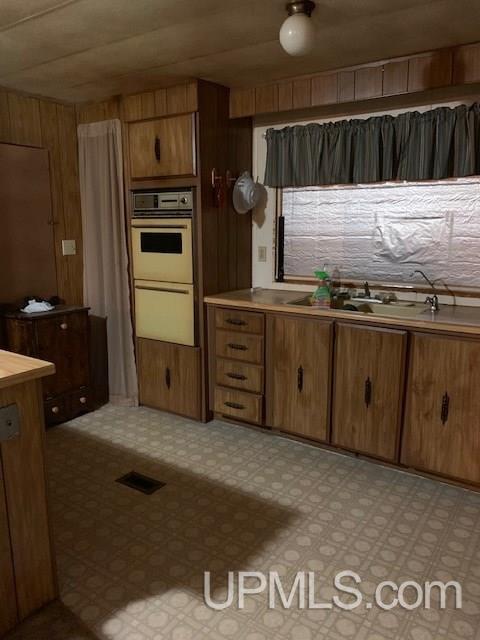 W7299 Kinziger Road Niagara, WI 54151 - Photo 2 of 21
