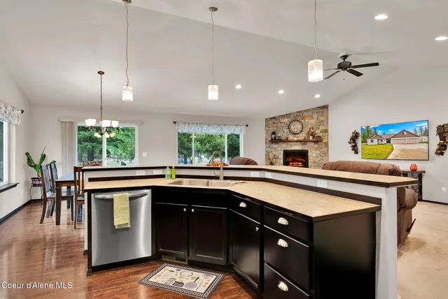 $740,000 | 32948 North 16th Avenue, Spirit Lake, ID 83869